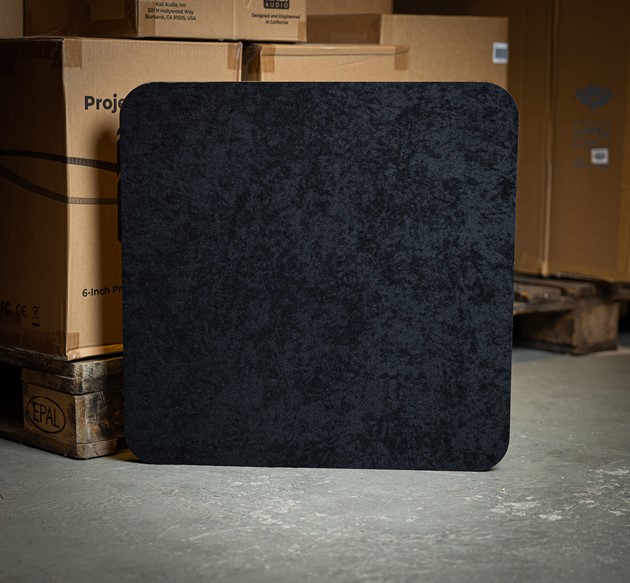 Artnovion Myriad SQR - Absorb Nero, Plysch, 56x56x3, 12p B-stock